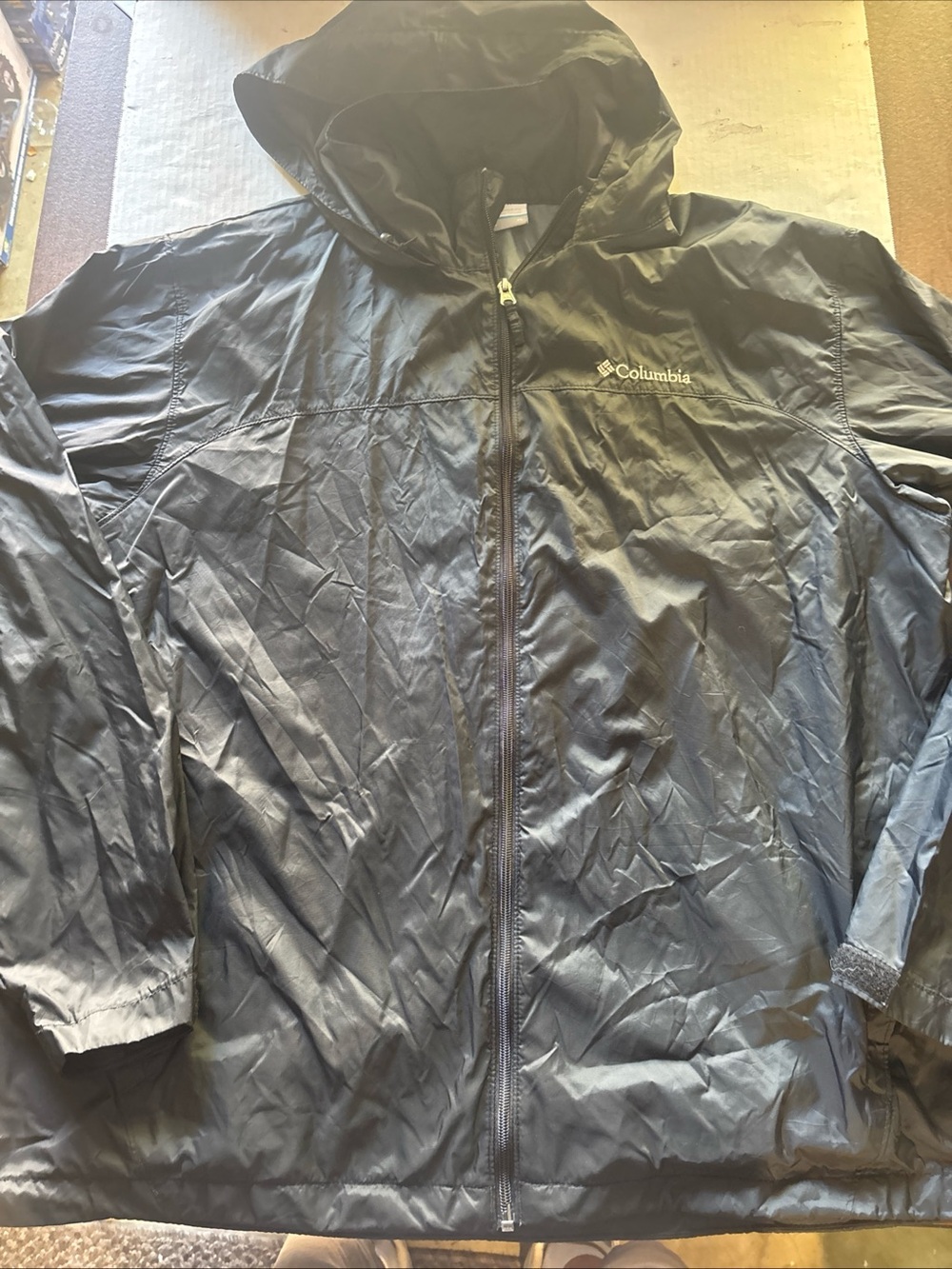 Columbia Black Hooded Windbreaker Jacket with Tuck Away Hood